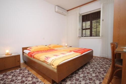 Rooms with a parking space Makarska - 6778