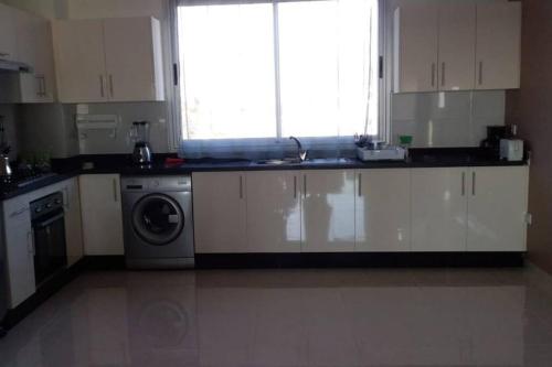 Appartement familial luxueux pieds dans l'eau in Aourir