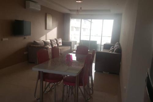 Appartement familial luxueux pieds dans l'eau in Aourir