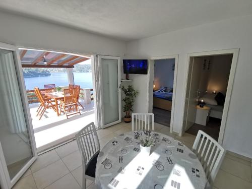 Holiday home Vers - 35m from the sea