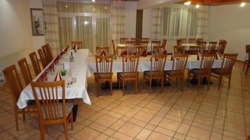 s' Wirtshaus - image 6
