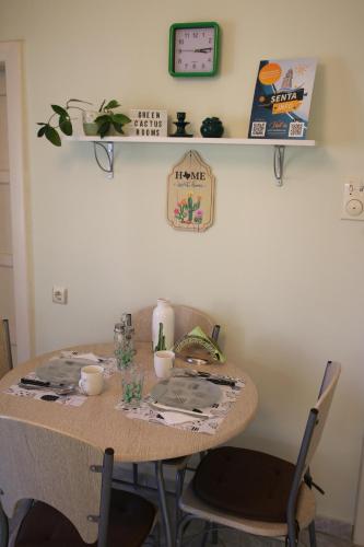 Iekārtas, Green Cactus Rooms - unique and cozy house in Senta