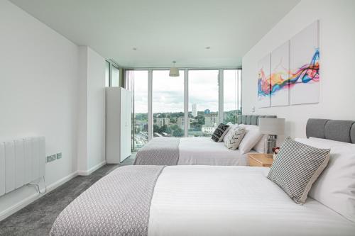 3BED PENTHOUSE NEAR LONDON CITY AIRPORT, O2 ARENA, LONDON EXCEL CENTRE with PARKING
