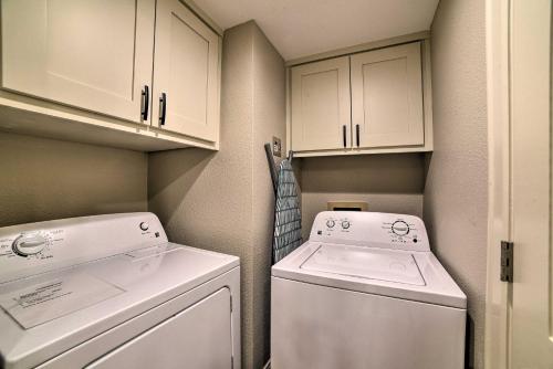 Waterfront Port Aransas Condo with Beach Access - image 9