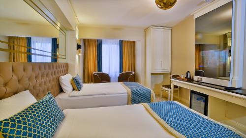 Beethoven Premium Hotel Room Type - Deluxe Double or Twin Room