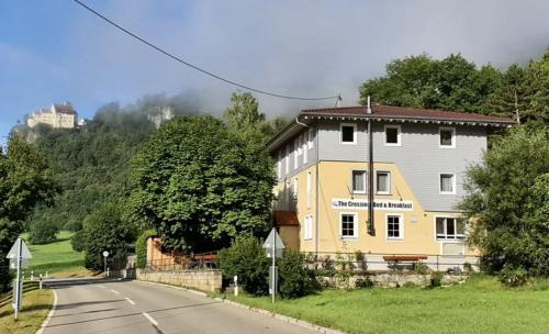 TheCrossing Bed & Breakfast - Accommodation - Hausen im Tal