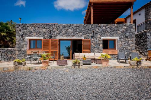 Villa Las Rosas Los Menores - main image