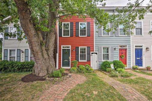 Old Town Alexandria Rowhouse with Garden Oasis! - image 2