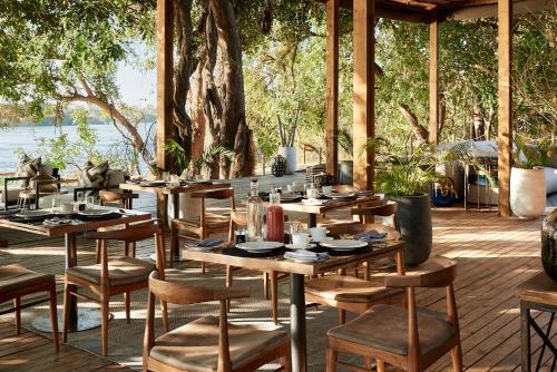 Stilted Suite - Island Treehouse Suites image 9