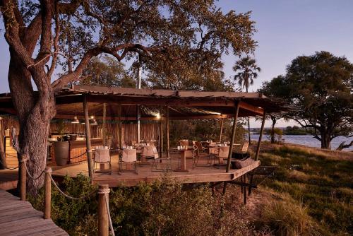 Luxury Family Tent - Luxury Tented Suites image 8