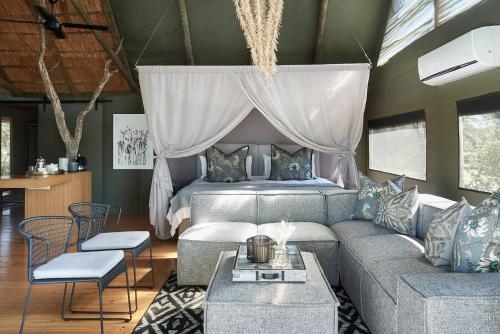 Luxury Double or Twin Tent - Luxury Tented Suites image 3
