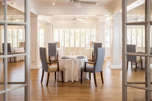 Restaurante, The Atlantic Hotel - Small Luxury Hotels of the World  in La Pulente