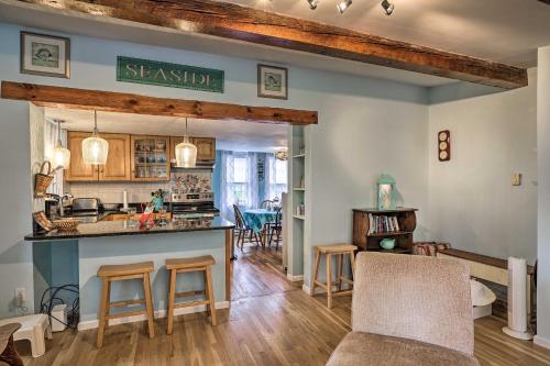 Dreamy Rockport Getaway Less Than Half Mile to Coast! - image 3