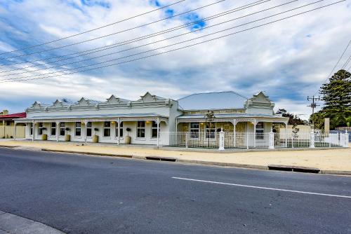 ทัศนียภาพภายนอกโรงแรม, Aloha Central Luxury Accommodation in นาราคูร์ท