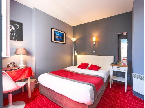 LOGIS Hôtel Du Théâtre - image 5