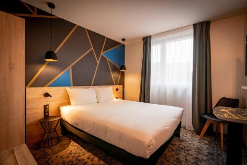 ibis Styles Valenciennes Petite Foret in Petite-Foret