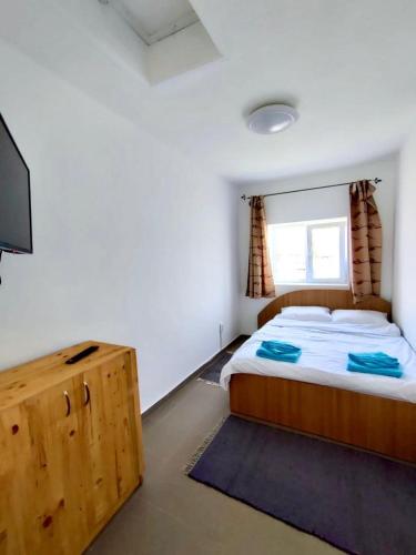 1 double bed