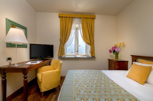 Bijou Hotel Room Type - Small Double Room