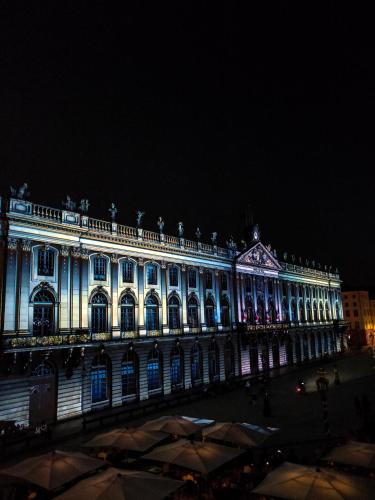 Grand Hotel De La Reine