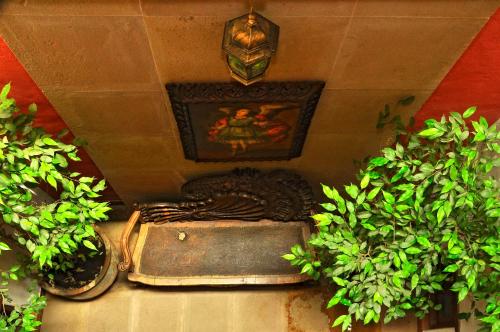 Hotel Monasterio - image 2