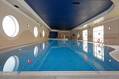 Swimming pool, Seven Oaks Hotel in Carlow