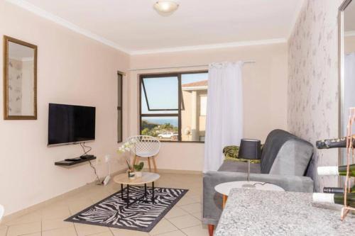 Sun n Surf Sunny and spotless 1 bedroom apartment Ballito