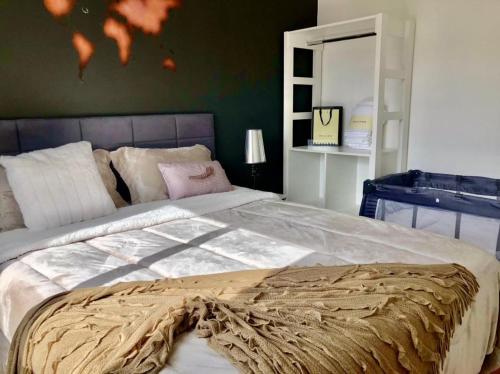 Ape lindo com Espumante, Enxoval Trussardi e Mega Wi-Fi 300Mb