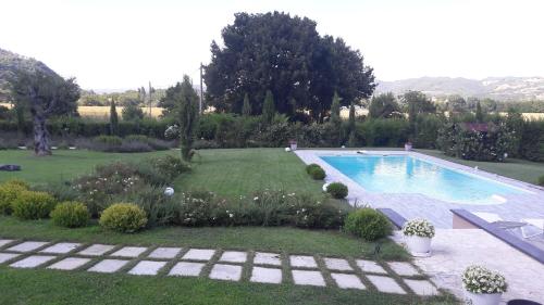 Umbria Perugia Villetta con giardino e piscina - La casa di Nelly gîte à louer Antognola