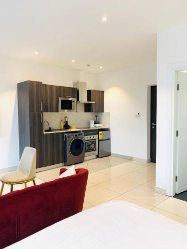 King studio apartment