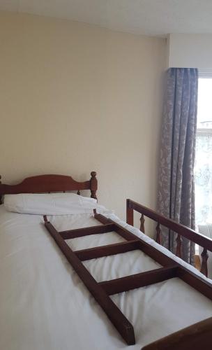 Flat Apsley 3 Sleeps 4 Near Beach - Tap to explore photos