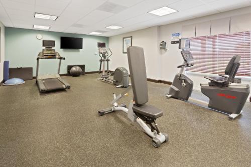 Holiday Inn Express Hotel & Suites Largo-Clearwater, an IHG Hotel