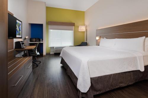 Holiday Inn Express Hotel & Suites Largo-Clearwater, an IHG Hotel