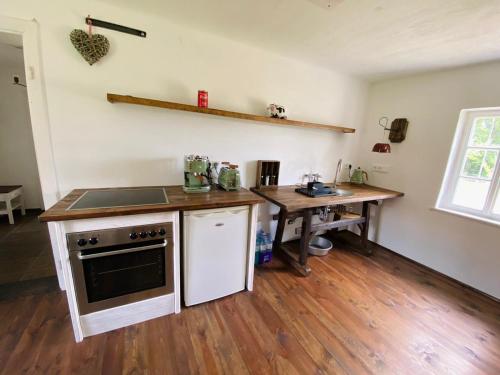 Cocina, Kellerstöckl am veganen Bio-Lebenshof "Varm - die vegane Farm" (Kellerstockl am veganen Bio-Lebenshof "Varm - die vegane Farm") in Loipersdorf