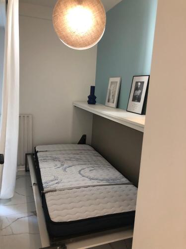 Studio contemporain à Cannes avec terrasse et parking - 35 m² - image 2