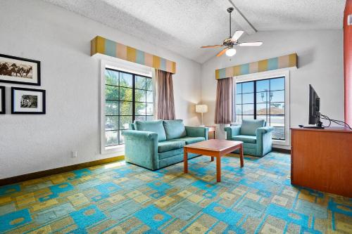 La Quinta Inn by Wyndham Costa Mesa / Newport Beach