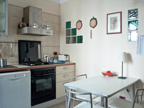 Minerva House - image 13