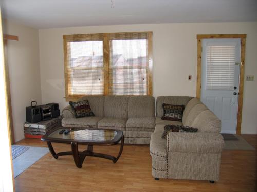 Adventure High Cabin in Seal Cove (PE)