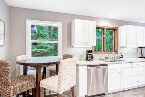 Road Lake Escape in วอซอ (WI)