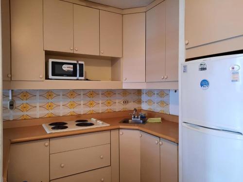 Cocina, Apartamento 908 Cortijo Reforma zona 9 in Guatemala