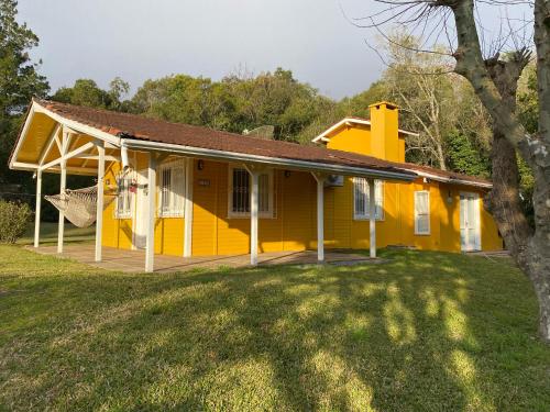 Casa em condomínio fechado, 4km Centro de Gramado.