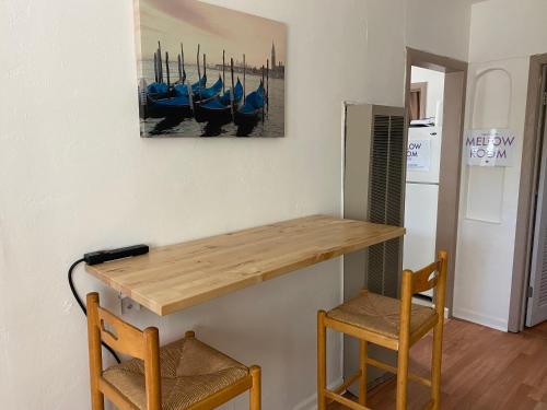 WHOLE Family - Barrette (front)