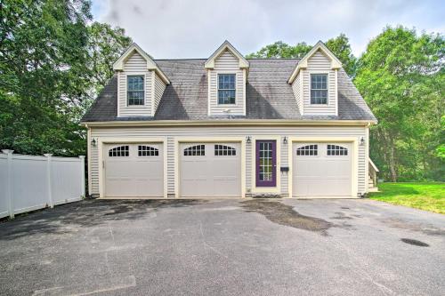 Cape Cod Home with Deck about 3 Miles to Beaches