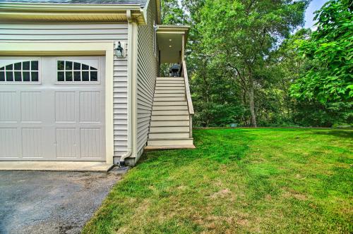 Cape Cod Home with Deck about 3 Miles to Beaches