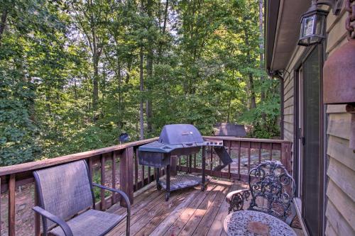 Serene Apt Along James River with BBQ and Gazebo! Serene Apt Along James River with BBQ and Gazebo!