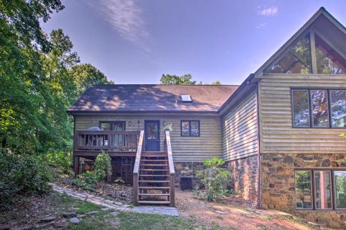 Serene Apt Along James River with BBQ and Gazebo! Serene Apt Along James River with BBQ and Gazebo!