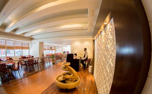 Rolla Suites Hotel -Former J5 Bur Dubai Hotel