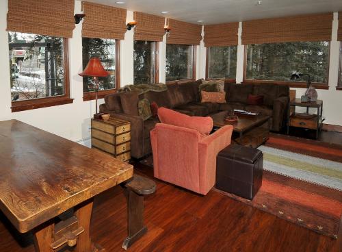 Lionshead Center #201 Condo - Apartment - Vail