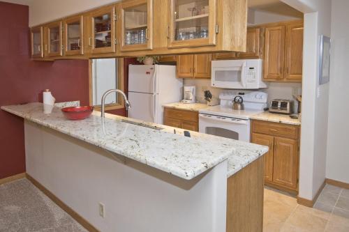 Townsend Place 206A Condo - image 9