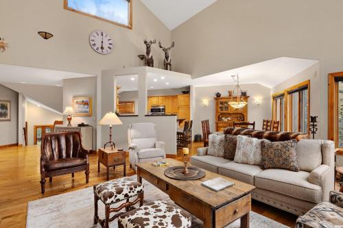 254 Arrowhead Dr, Unit B Duplex
