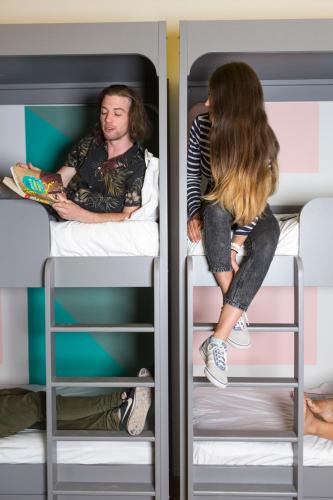 HYVE Jerusalem hosted by STAY Room Type - Bed in 4-Bed Mixed Dormitory Room